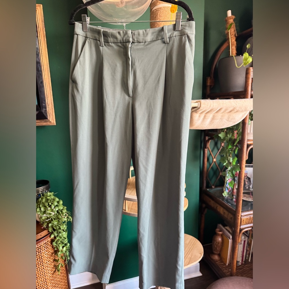 H&M pleated olive straight leg pants, size 10